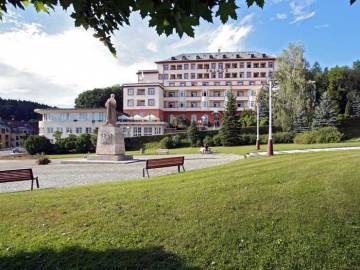 phoca_thumb_l_palace_001